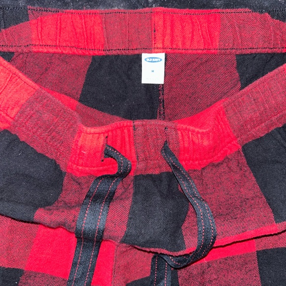 Old Navy Pyjama Black and Red Checkered Print Bottoms - Picture 4 of 4